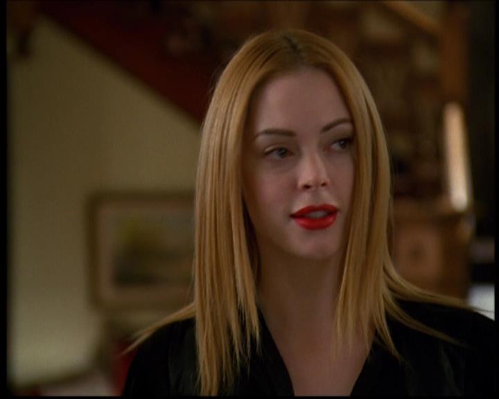 Charmed-Online-dot-614TheLegendOftheSleepyHalliwell1311.jpg Charmed-Online-dot-614TheLegendOftheSleepyHalliwell1311.jpg