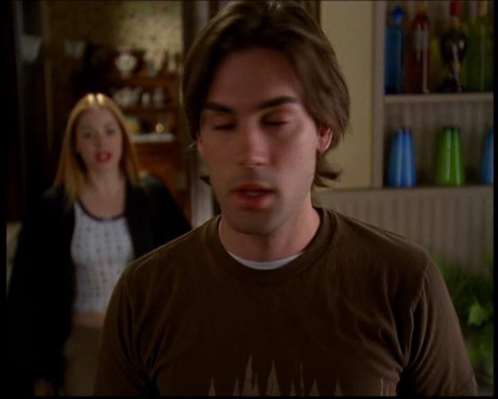 Charmed-Online-dot-614TheLegendOftheSleepyHalliwell1359.jpg Charmed-Online-dot-614TheLegendOftheSleepyHalliwell1359.jpg