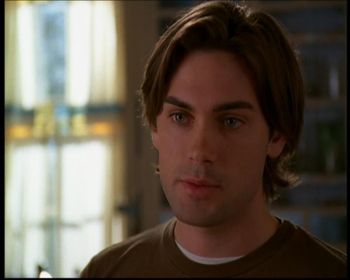 Charmed-Online-dot-614TheLegendOftheSleepyHalliwell1382.jpg Charmed-Online-dot-614TheLegendOftheSleepyHalliwell1382.jpg