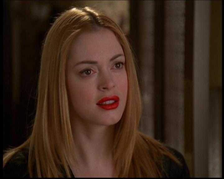 Charmed-Online-dot-614TheLegendOftheSleepyHalliwell1388.jpg