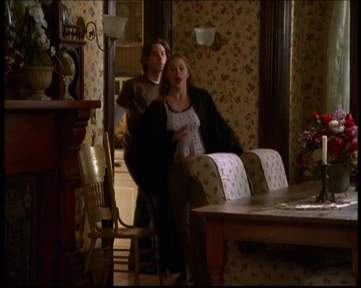 Charmed-Online-dot-614TheLegendOftheSleepyHalliwell1391.jpg