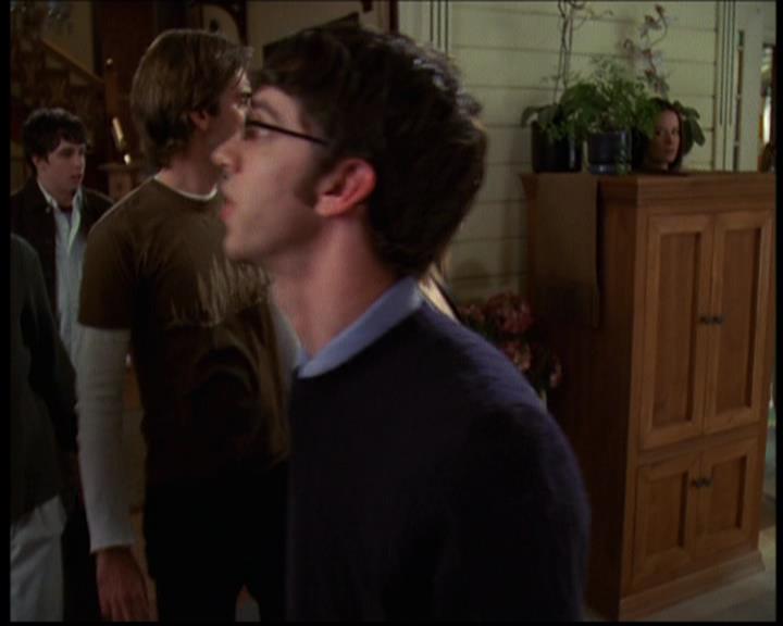 Charmed-Online-dot-614TheLegendOftheSleepyHalliwell1409.jpg Charmed-Online-dot-614TheLegendOftheSleepyHalliwell1409.jpg