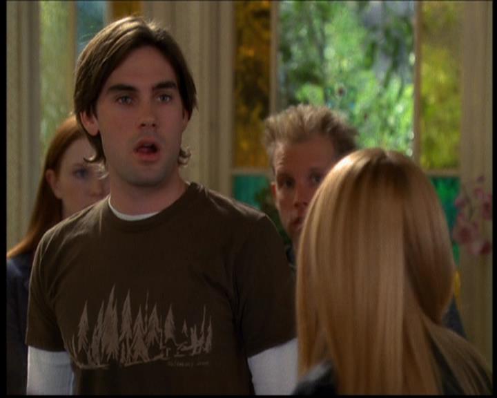 Charmed-Online-dot-614TheLegendOftheSleepyHalliwell1414.jpg Charmed-Online-dot-614TheLegendOftheSleepyHalliwell1414.jpg