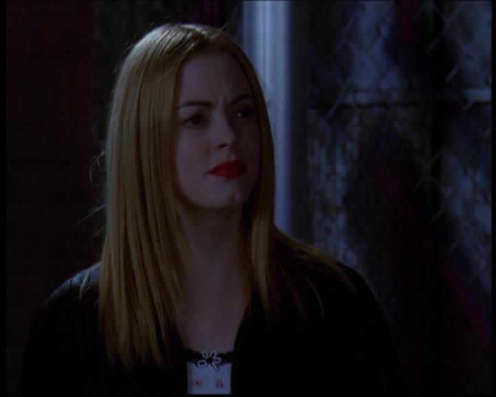 Charmed-Online-dot-614TheLegendOftheSleepyHalliwell1518.jpg