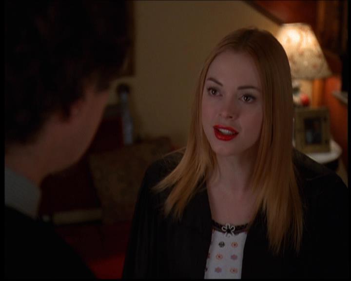 Charmed-Online-dot-614TheLegendOftheSleepyHalliwell1540.jpg Charmed-Online-dot-614TheLegendOftheSleepyHalliwell1540.jpg