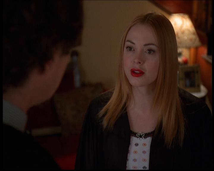 Charmed-Online-dot-614TheLegendOftheSleepyHalliwell1542.jpg Charmed-Online-dot-614TheLegendOftheSleepyHalliwell1542.jpg