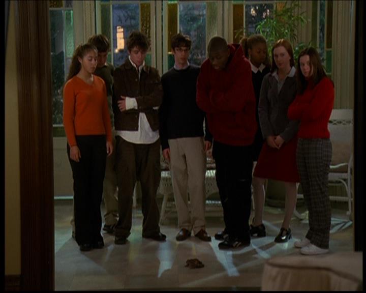 Charmed-Online-dot-614TheLegendOftheSleepyHalliwell1561.jpg