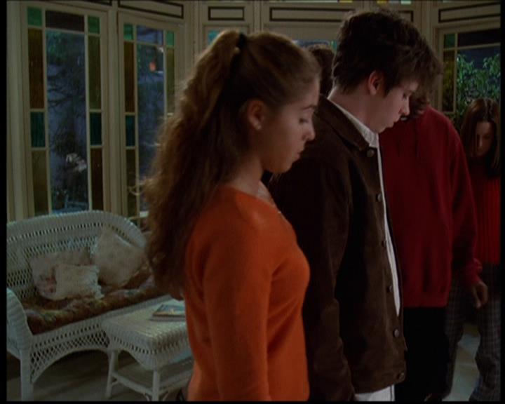 Charmed-Online-dot-614TheLegendOftheSleepyHalliwell1574.jpg