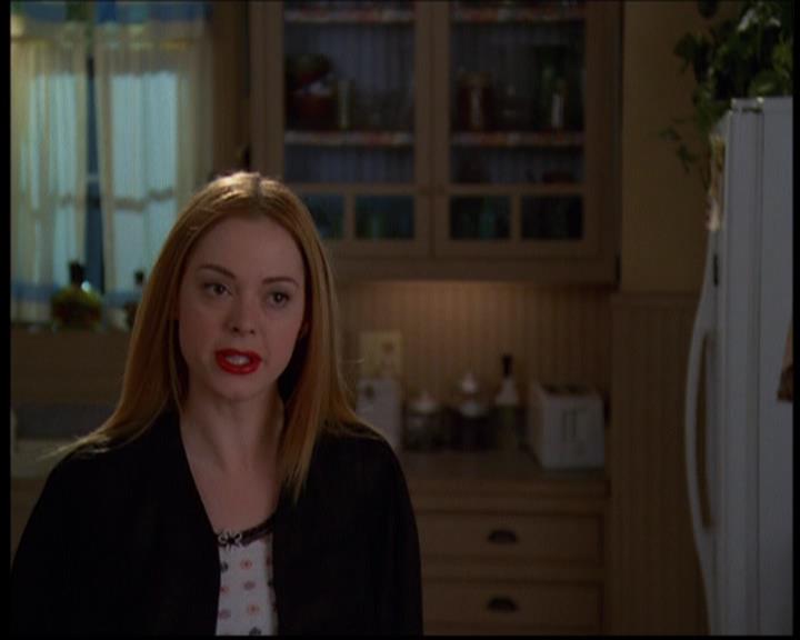 Charmed-Online-dot-614TheLegendOftheSleepyHalliwell1579.jpg Charmed-Online-dot-614TheLegendOftheSleepyHalliwell1579.jpg