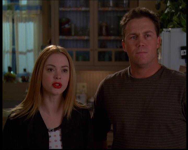 Charmed-Online-dot-614TheLegendOftheSleepyHalliwell1593.jpg