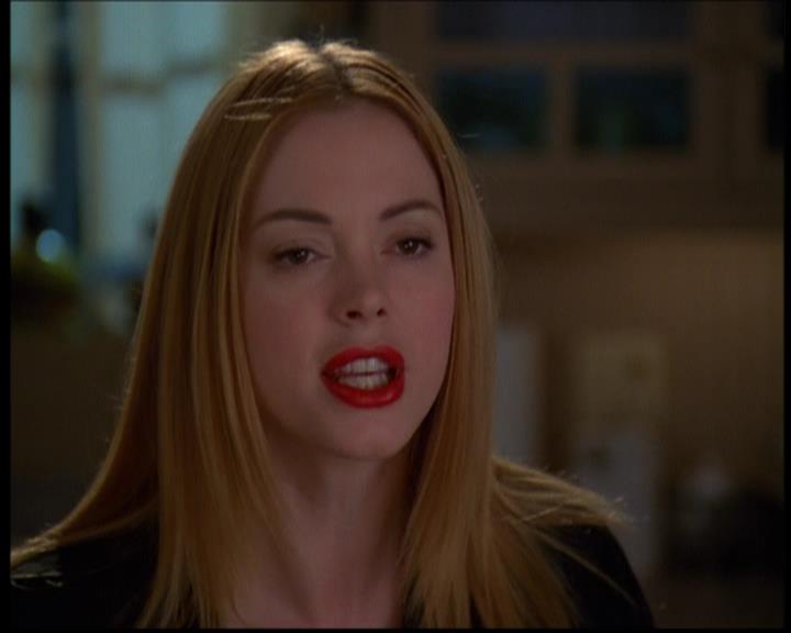 Charmed-Online-dot-614TheLegendOftheSleepyHalliwell1601.jpg