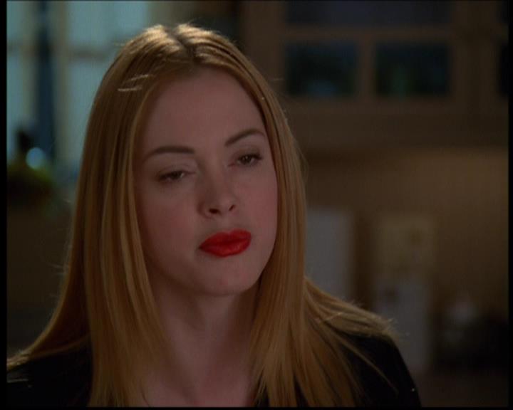 Charmed-Online-dot-614TheLegendOftheSleepyHalliwell1602.jpg Charmed-Online-dot-614TheLegendOftheSleepyHalliwell1602.jpg