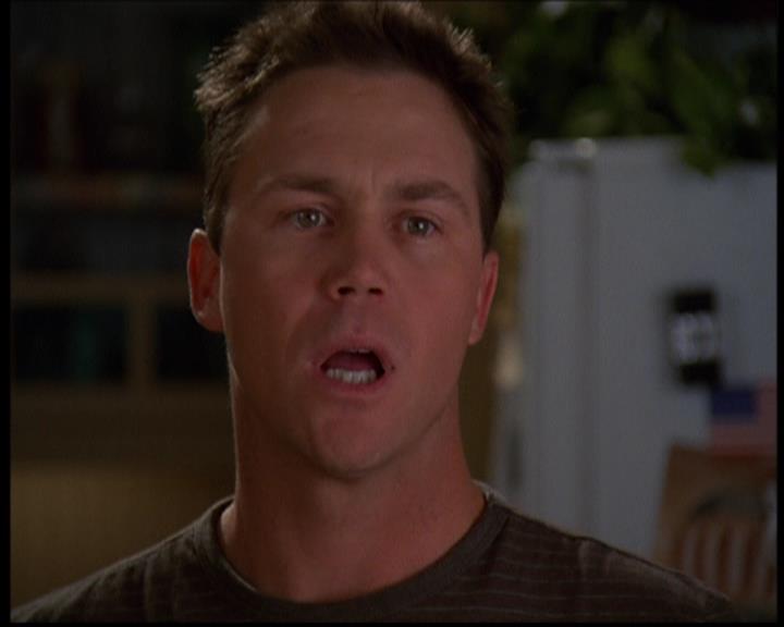 Charmed-Online-dot-614TheLegendOftheSleepyHalliwell1605.jpg