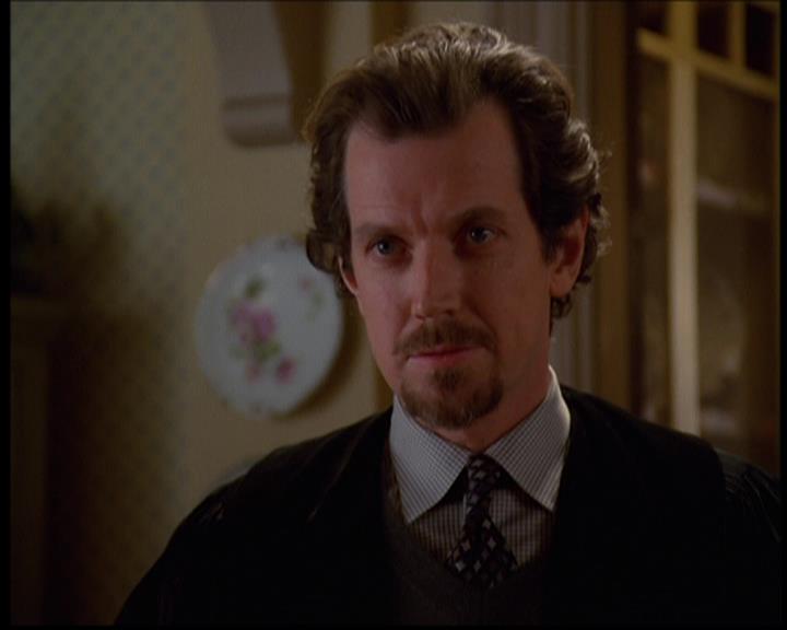Charmed-Online-dot-614TheLegendOftheSleepyHalliwell1612.jpg