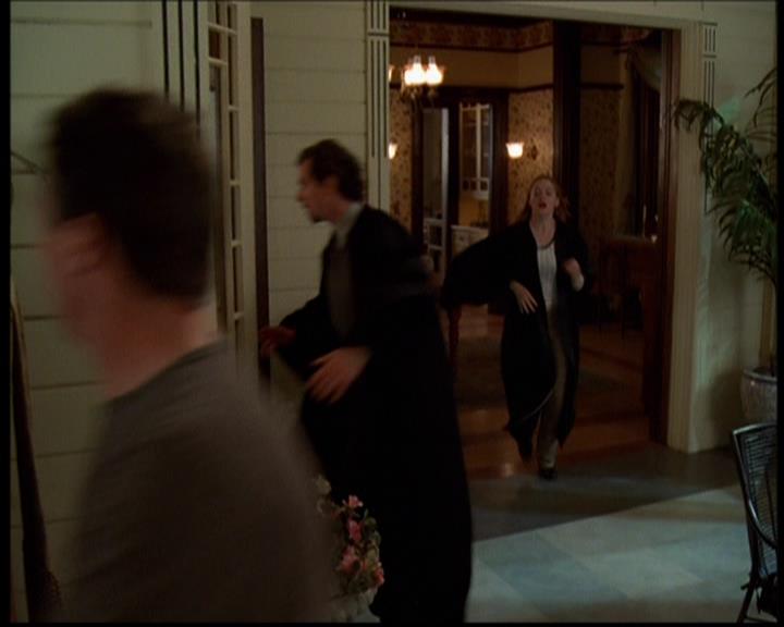 Charmed-Online-dot-614TheLegendOftheSleepyHalliwell1648.jpg