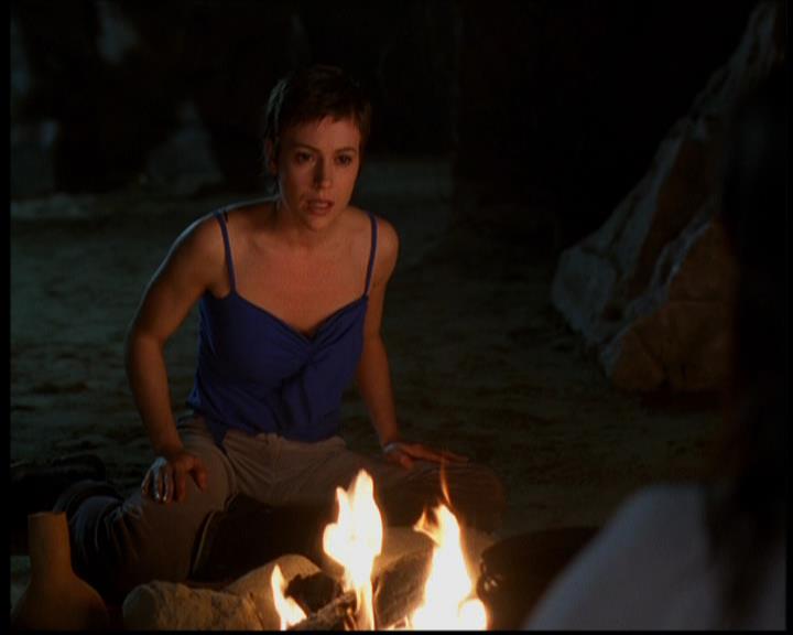 Charmed-Online-dot-614TheLegendOftheSleepyHalliwell1685.jpg