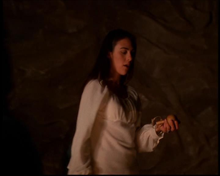 Charmed-Online-dot-614TheLegendOftheSleepyHalliwell1688.jpg