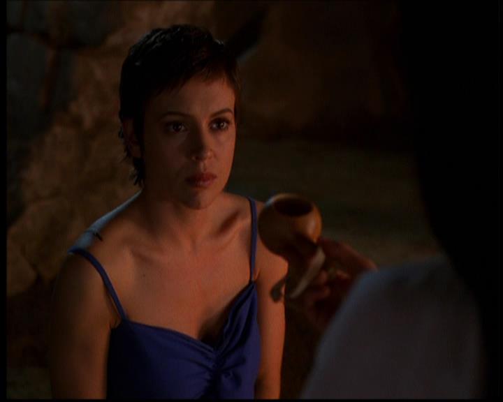 Charmed-Online-dot-614TheLegendOftheSleepyHalliwell1694.jpg Charmed-Online-dot-614TheLegendOftheSleepyHalliwell1694.jpg