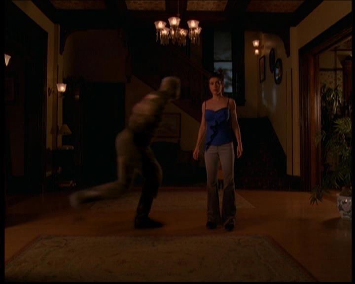 Charmed-Online-dot-614TheLegendOftheSleepyHalliwell1722.jpg