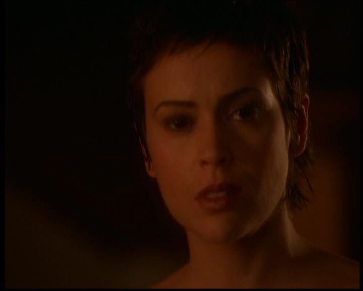 Charmed-Online-dot-614TheLegendOftheSleepyHalliwell1724.jpg Charmed-Online-dot-614TheLegendOftheSleepyHalliwell1724.jpg