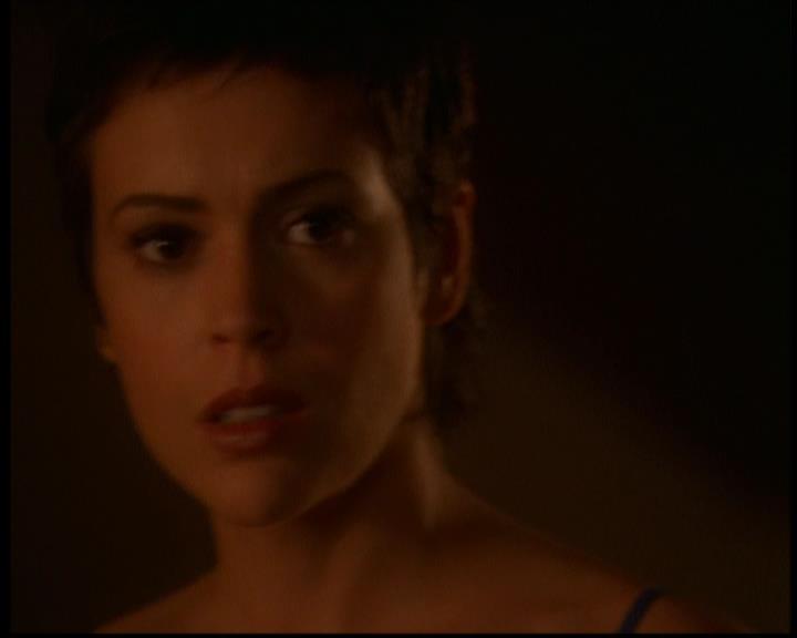 Charmed-Online-dot-614TheLegendOftheSleepyHalliwell1725.jpg Charmed-Online-dot-614TheLegendOftheSleepyHalliwell1725.jpg