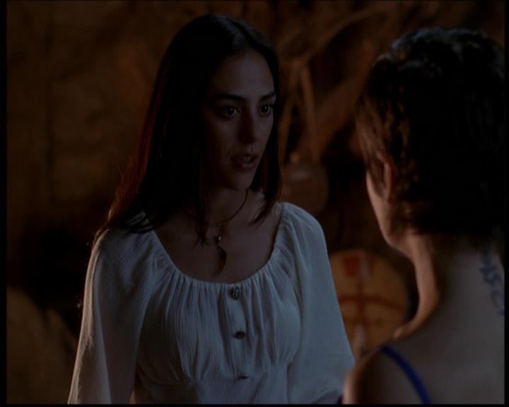 Charmed-Online-dot-614TheLegendOftheSleepyHalliwell1814.jpg Charmed-Online-dot-614TheLegendOftheSleepyHalliwell1814.jpg