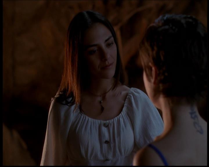 Charmed-Online-dot-614TheLegendOftheSleepyHalliwell1823.jpg