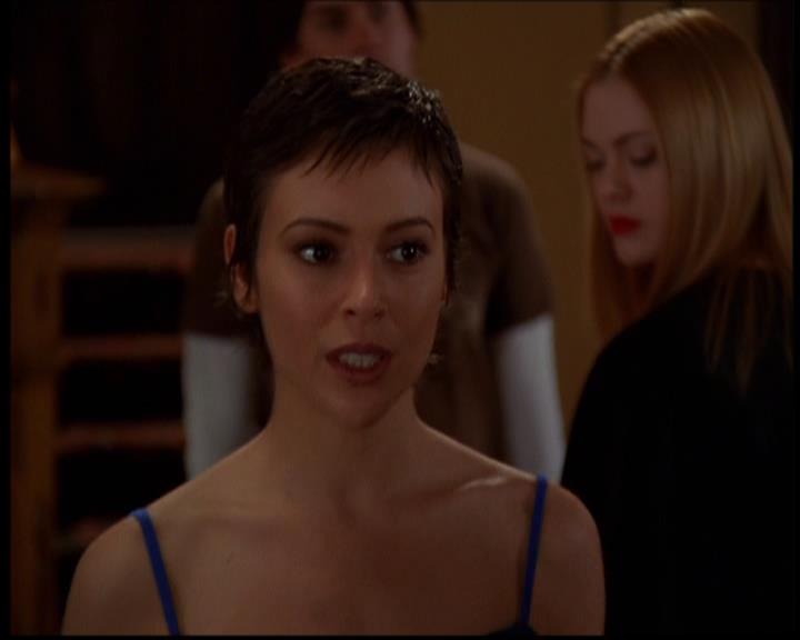 Charmed-Online-dot-614TheLegendOftheSleepyHalliwell1853.jpg Charmed-Online-dot-614TheLegendOftheSleepyHalliwell1853.jpg