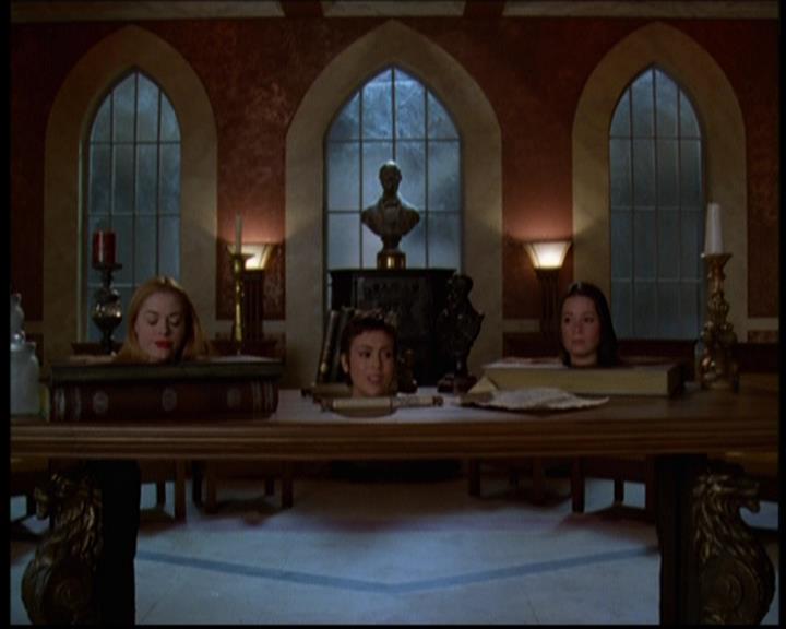Charmed-Online-dot-614TheLegendOftheSleepyHalliwell1976.jpg