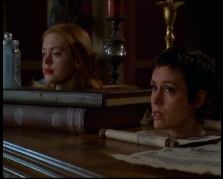 Charmed-Online-dot-614TheLegendOftheSleepyHalliwell2051.jpg