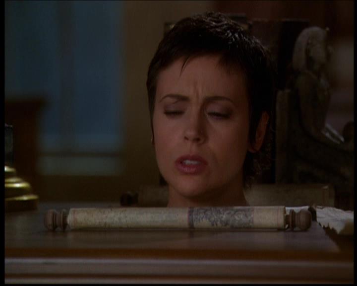 Charmed-Online-dot-614TheLegendOftheSleepyHalliwell2054.jpg