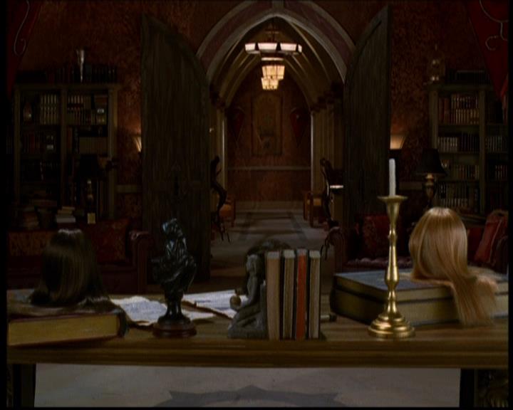 Charmed-Online-dot-614TheLegendOftheSleepyHalliwell2059.jpg