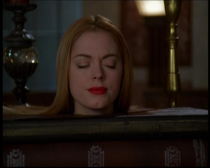 Charmed-Online-dot-614TheLegendOftheSleepyHalliwell2063.jpg