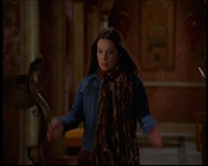 Charmed-Online-dot-614TheLegendOftheSleepyHalliwell2095.jpg