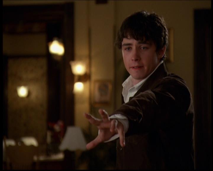 Charmed-Online-dot-614TheLegendOftheSleepyHalliwell2111.jpg Charmed-Online-dot-614TheLegendOftheSleepyHalliwell2111.jpg