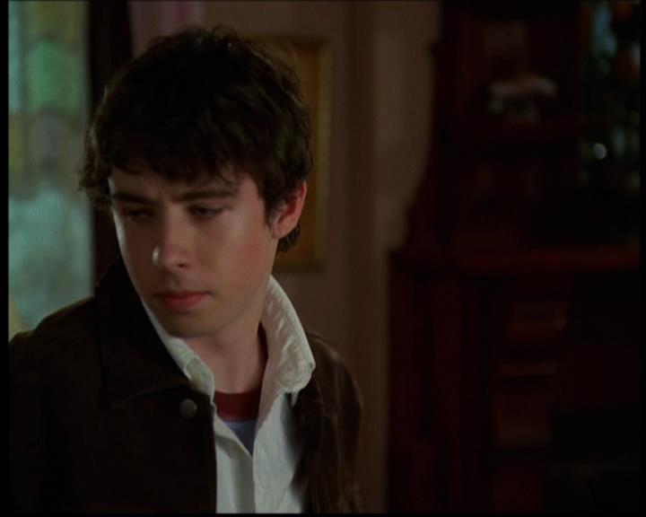 Charmed-Online-dot-614TheLegendOftheSleepyHalliwell2183.jpg