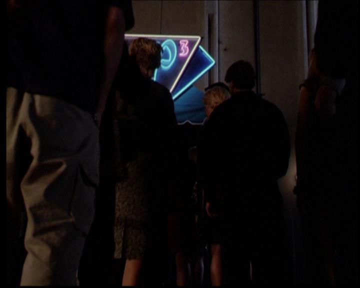 Charmed-Online-dot-614TheLegendOftheSleepyHalliwell2222.jpg