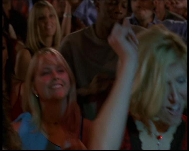 Charmed-Online-dot-614TheLegendOftheSleepyHalliwell2238.jpg