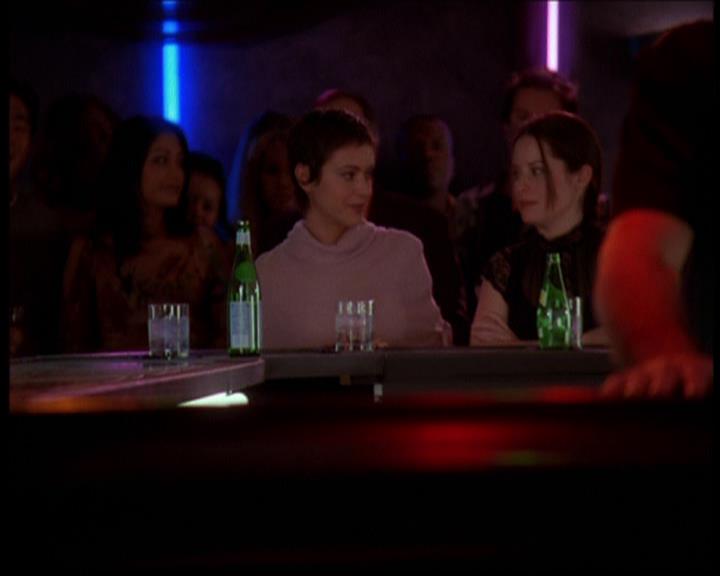 Charmed-Online-dot-614TheLegendOftheSleepyHalliwell2253.jpg