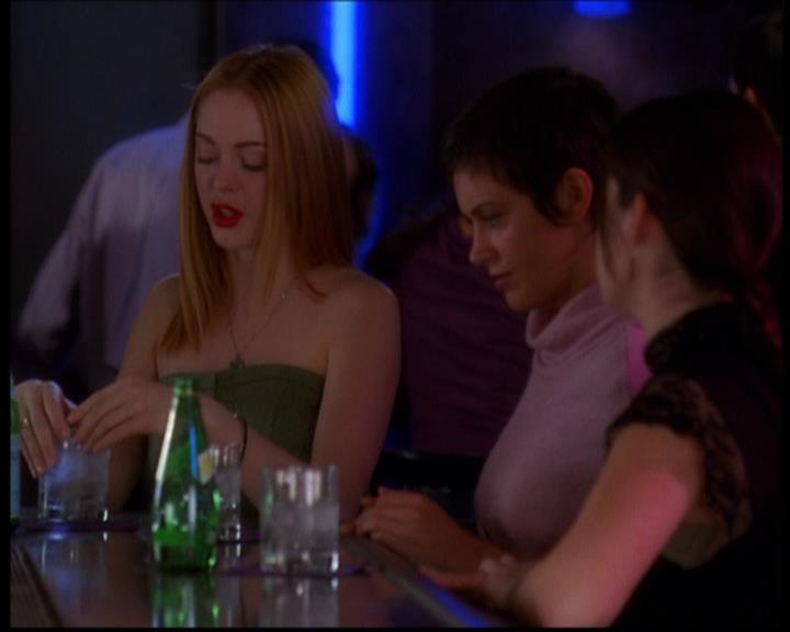 Charmed-Online-dot-614TheLegendOftheSleepyHalliwell2290.jpg