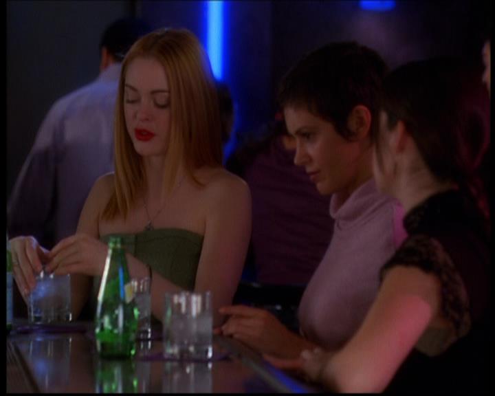 Charmed-Online-dot-614TheLegendOftheSleepyHalliwell2291.jpg