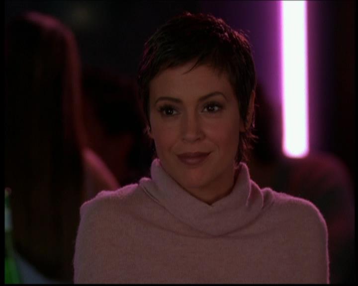 Charmed-Online-dot-614TheLegendOftheSleepyHalliwell2298.jpg