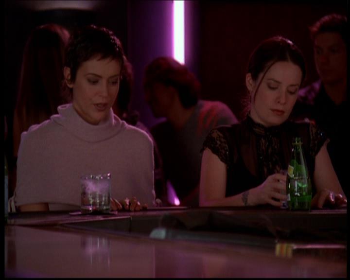 Charmed-Online-dot-614TheLegendOftheSleepyHalliwell2302.jpg