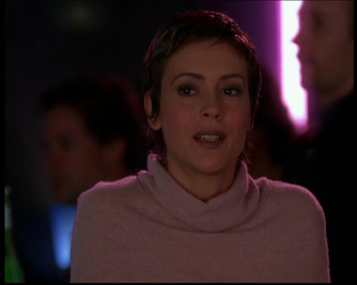 Charmed-Online-dot-614TheLegendOftheSleepyHalliwell2306.jpg