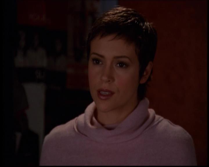 Charmed-Online-dot-614TheLegendOftheSleepyHalliwell2351.jpg