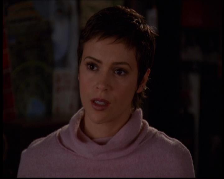Charmed-Online-dot-614TheLegendOftheSleepyHalliwell2358.jpg