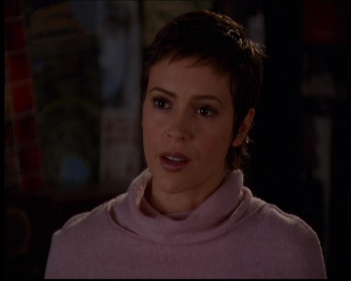 Charmed-Online-dot-614TheLegendOftheSleepyHalliwell2364.jpg