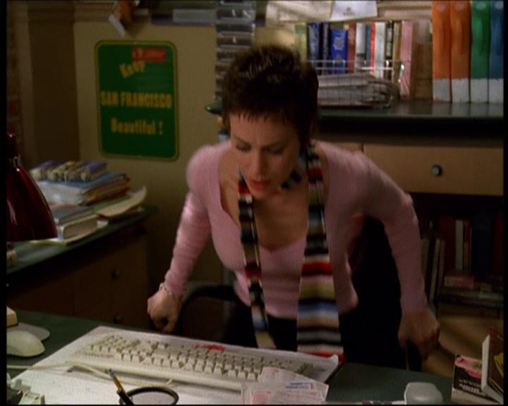Charmed-Online-dot-615IDreamOfPhoebe0047.jpg