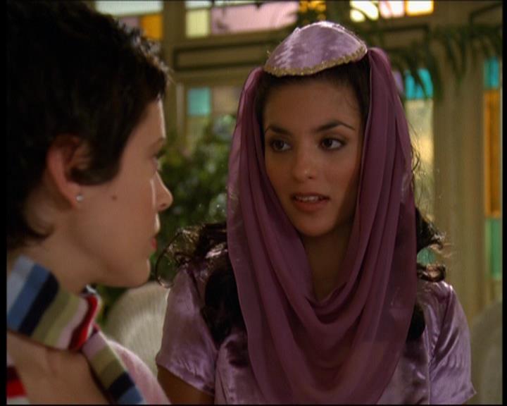 Charmed-Online-dot-615IDreamOfPhoebe0345.jpg