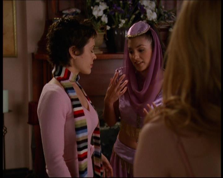 Charmed-Online-dot-615IDreamOfPhoebe0431.jpg
